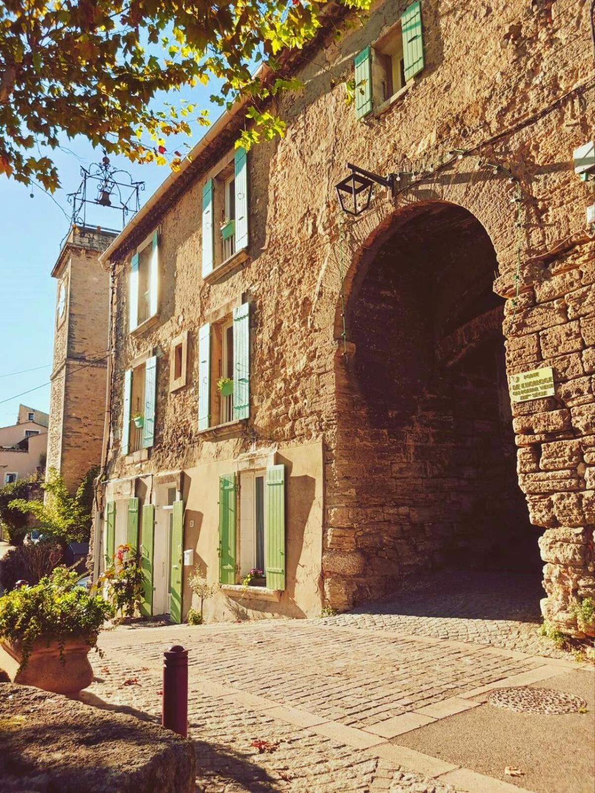 L'Appartement De L'Arche Châteauneuf-de-Gadagne Kültér fotó